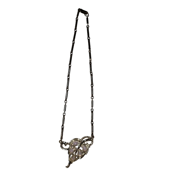 Vintage Opal Leaf Necklace- 89A $30 or $25 w/offer - Picture 1 of 5
